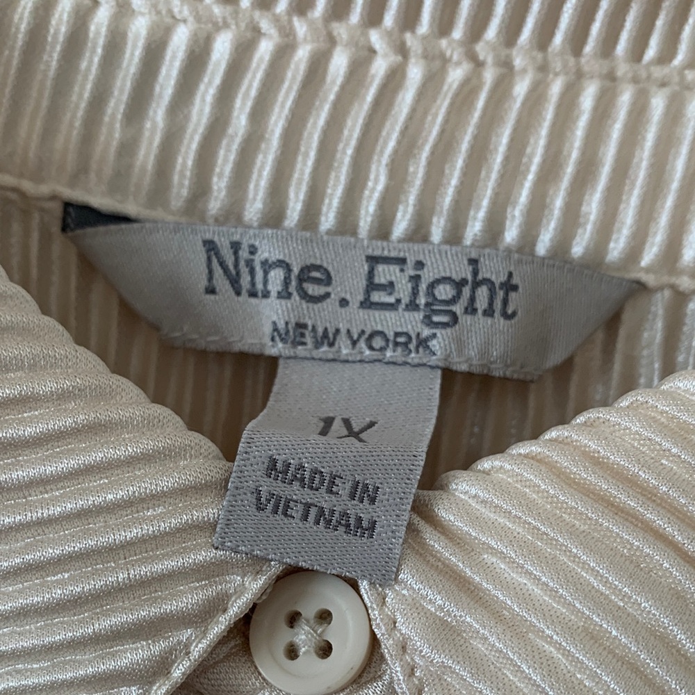 Ivory Pleated Shirt and Pants set - Picture 3 of 4